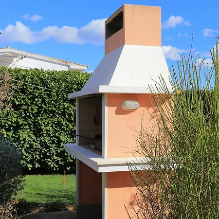 بيت للعطل Family Friendly House With A Parking Space - 19247 *