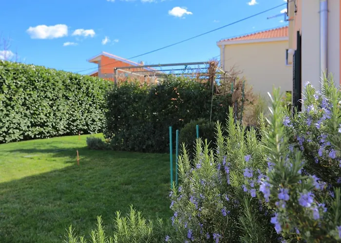 Casa vacanze Family Friendly House With A Parking Space - 19247 Traù