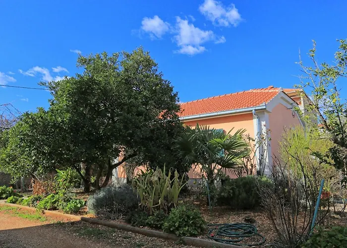 Family Friendly House With A Parking Space - 19247 Traù