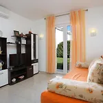 Family Friendly House With A Parking Space - 19247 * Trogir