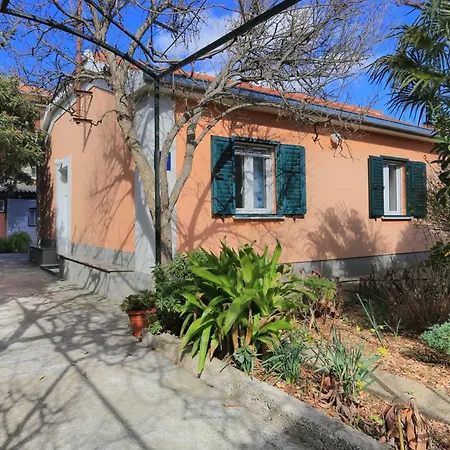 Family Friendly House With A Parking Space - 19247 Dom wakacyjny