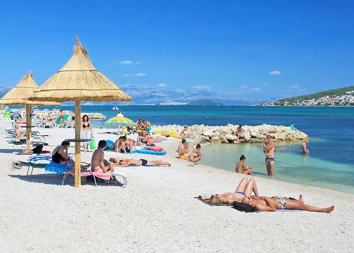 Family Friendly House With A Parking Space - 19247 Dom wakacyjny Trogir